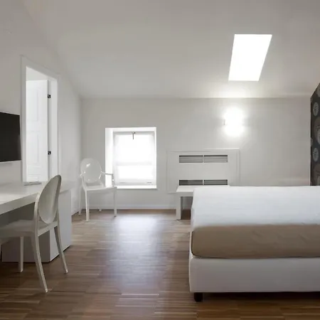 Santa Cesarea Luxury - La Vetta Del Sasso Barisano 4*