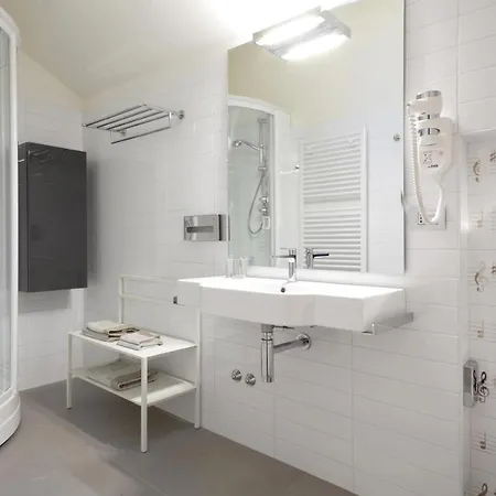 Гостевой дом Santa Cesarea Luxury - La Vetta Del Sasso Barisano 4*
