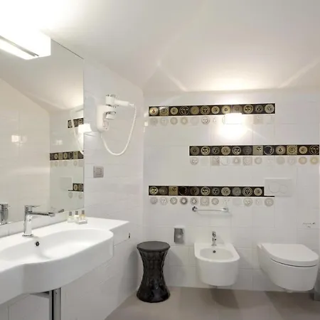 Santa Cesarea Luxury - La Vetta Del Sasso Barisano Гостевой дом