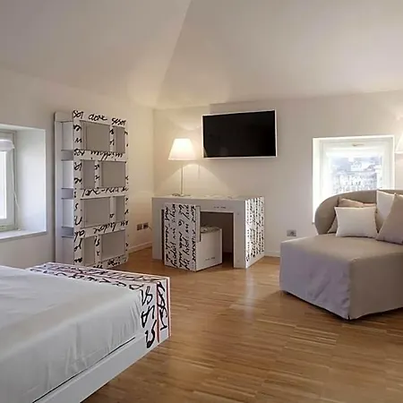Гостевой дом Santa Cesarea Luxury - La Vetta Del Sasso Barisano Матера