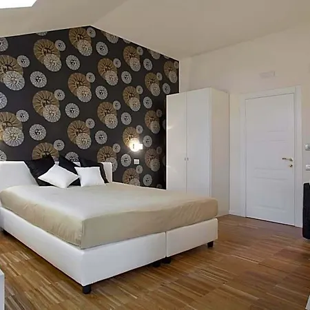 Гостевой дом Santa Cesarea Luxury - La Vetta Del Sasso Barisano 4*