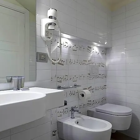 Гостевой дом Santa Cesarea Luxury - La Vetta Del Sasso Barisano 4*